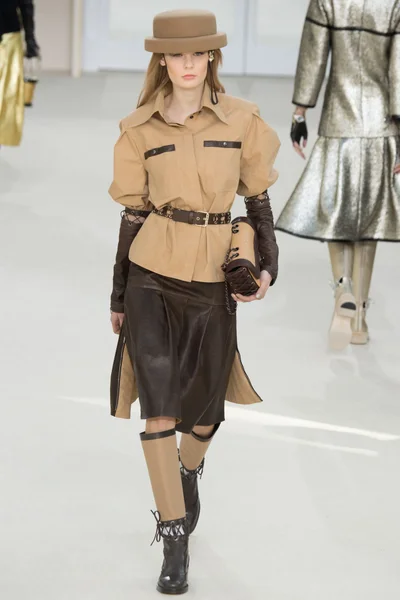 Look 69